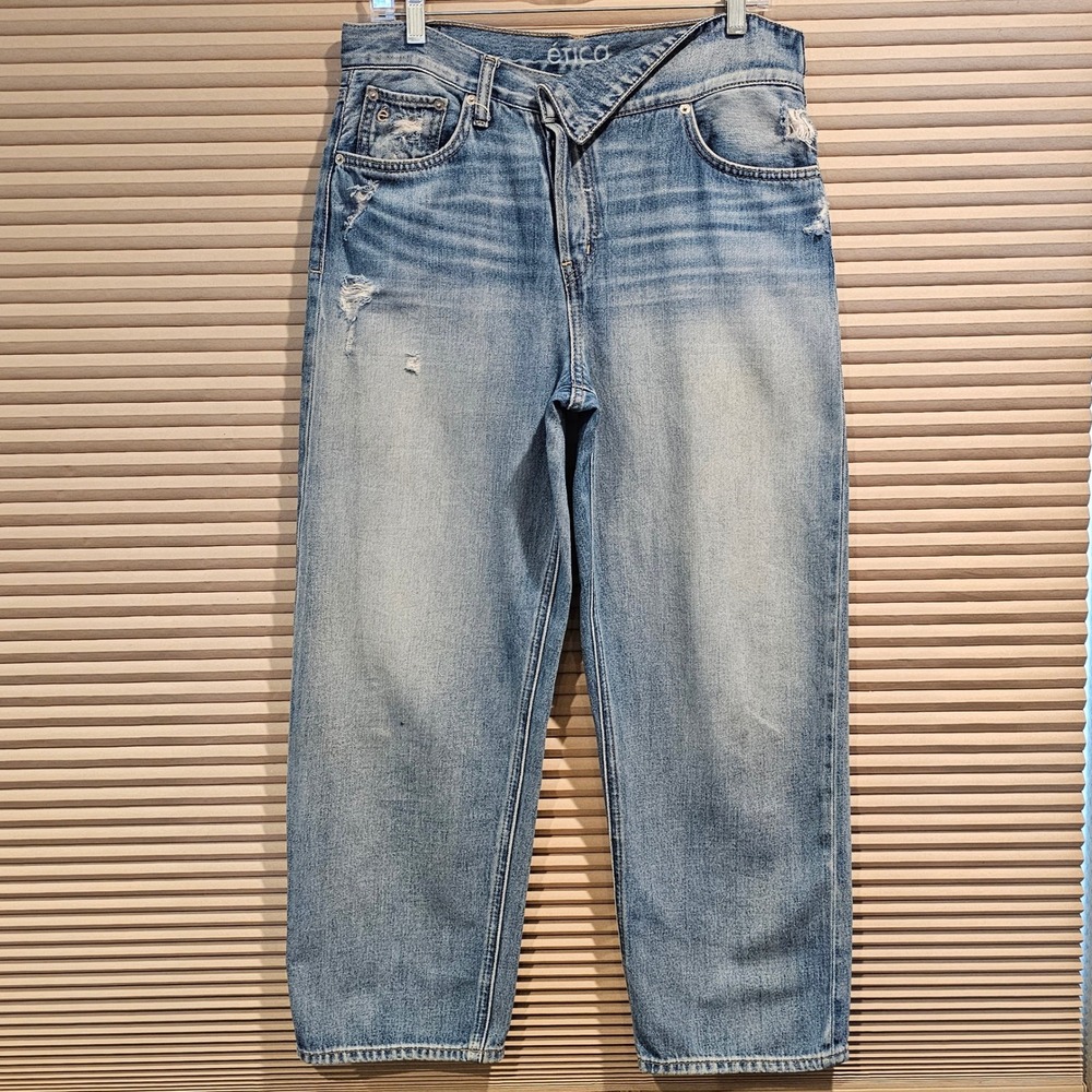 Etica Tyler Crossover Waist Straight Leg Distressed Jeans Light Wash Size 29